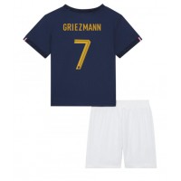 Billiga Frankrike Antoine Griezmann #7 Barnkläder Hemma fotbollskläder till baby VM 2022 Kortärmad (+ Korta byxor)